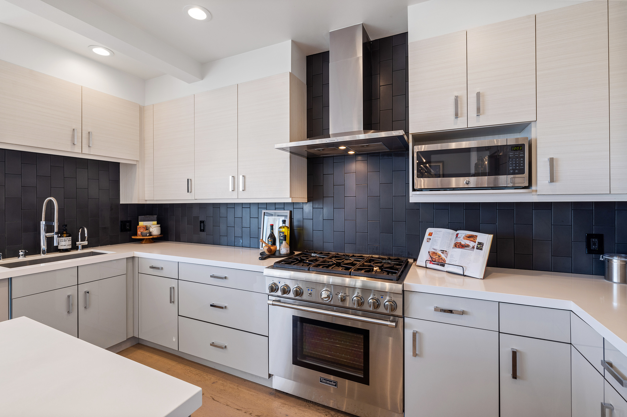 Modern Kitchen - Bay Area Real Estate