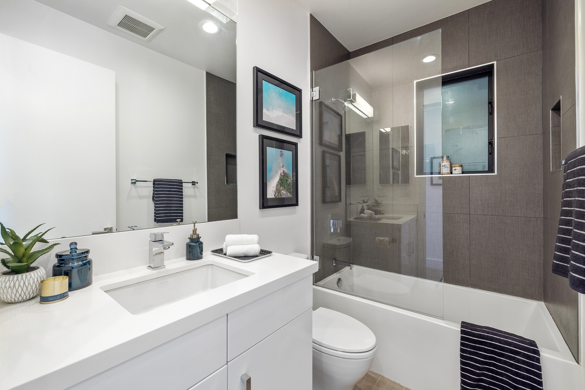 Luxury Bathroom - SF Real Estate