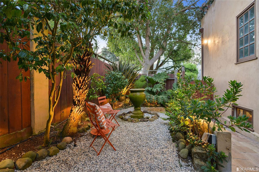 Bay area house - side landscaping